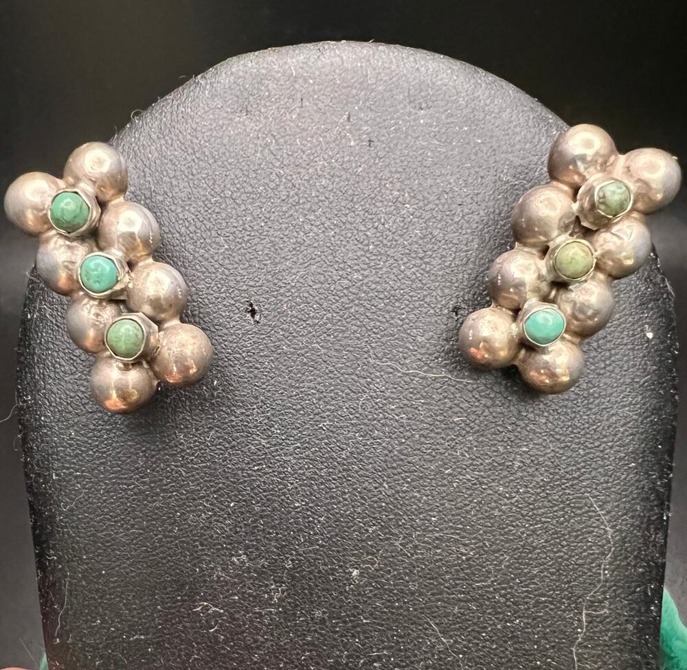 Vintage mid century Mexico Silver Turquoise screwback earrings 10gr Southwestern